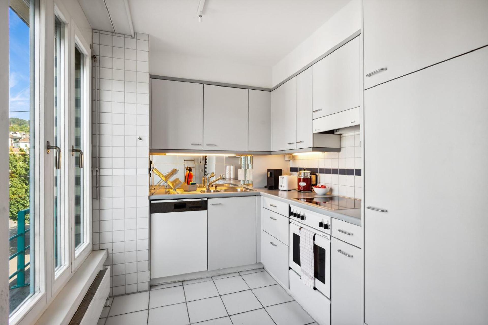 Spacious Central Apartments Hoting Цюрих Экстерьер фото