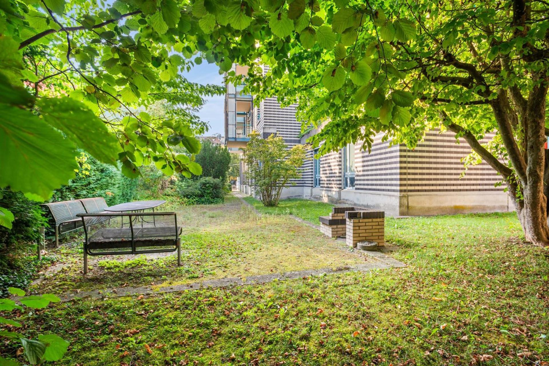 Spacious Central Apartments Hoting Цюрих Экстерьер фото
